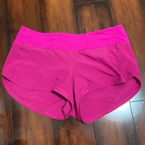 Lululemon speed up shorts 2.5 in. Size 6